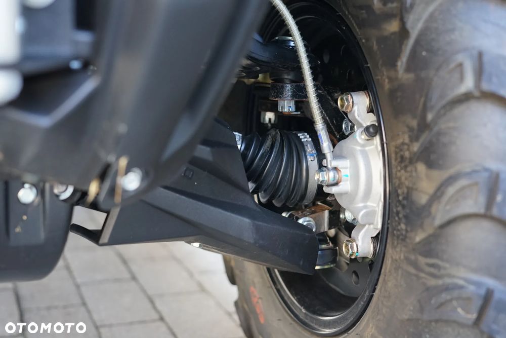 CFMoto CForce - 8