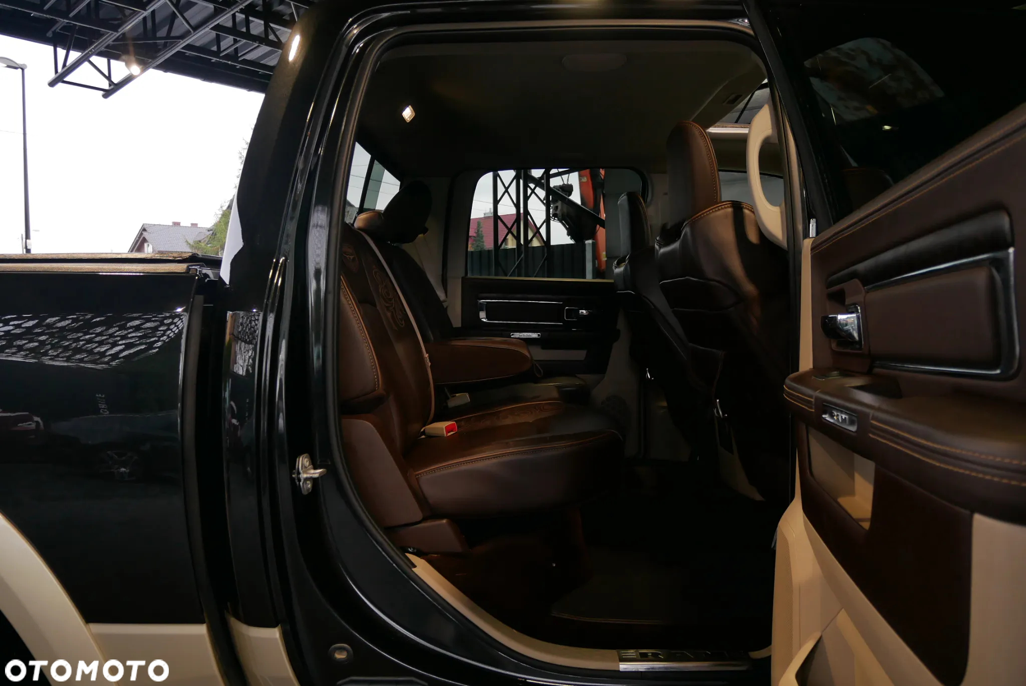 RAM 1500 5.7 Crew Cab Longhorn - 11