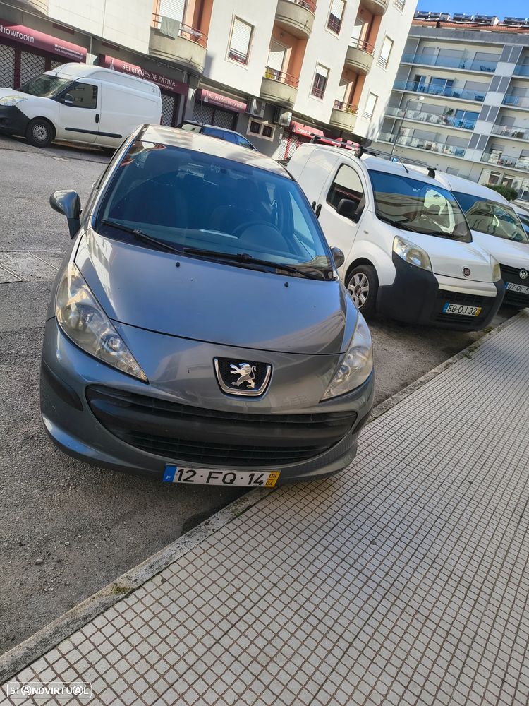 Peugeot 207 1.4 16V Open - 2