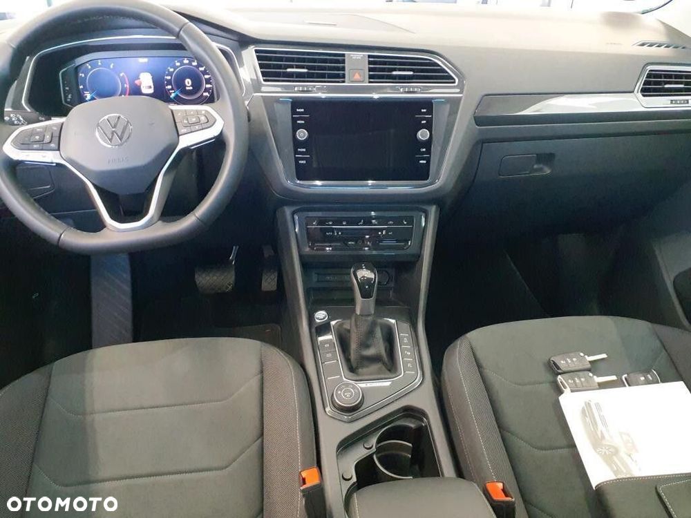 Volkswagen Tiguan - 3