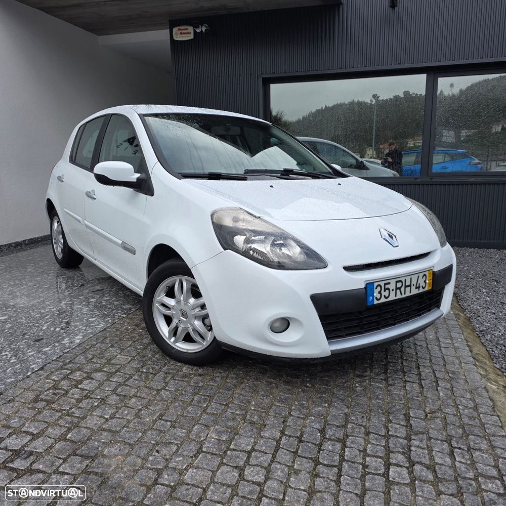 Renault Clio 1.5 dCi Dynamique S - 4