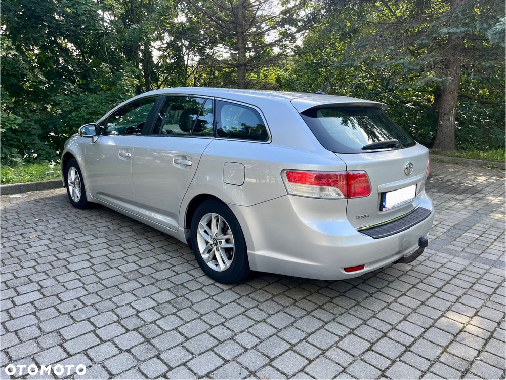 Toyota Avensis 2.0 D-4D Sol - 6