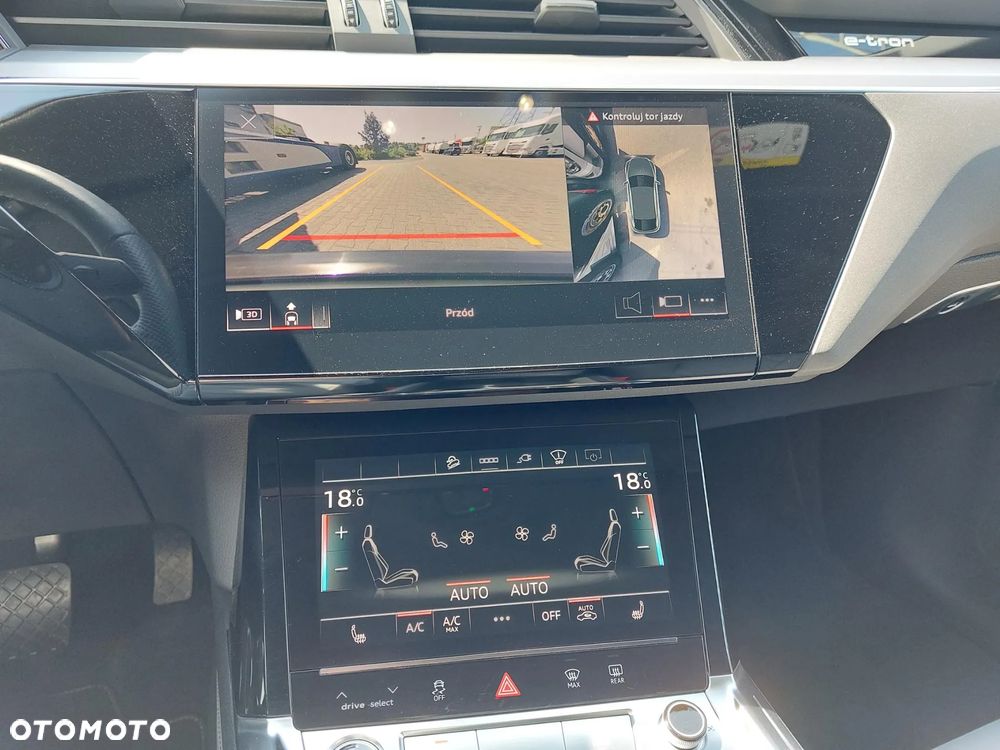 Audi e-tron 55 Quattro S Line - 11