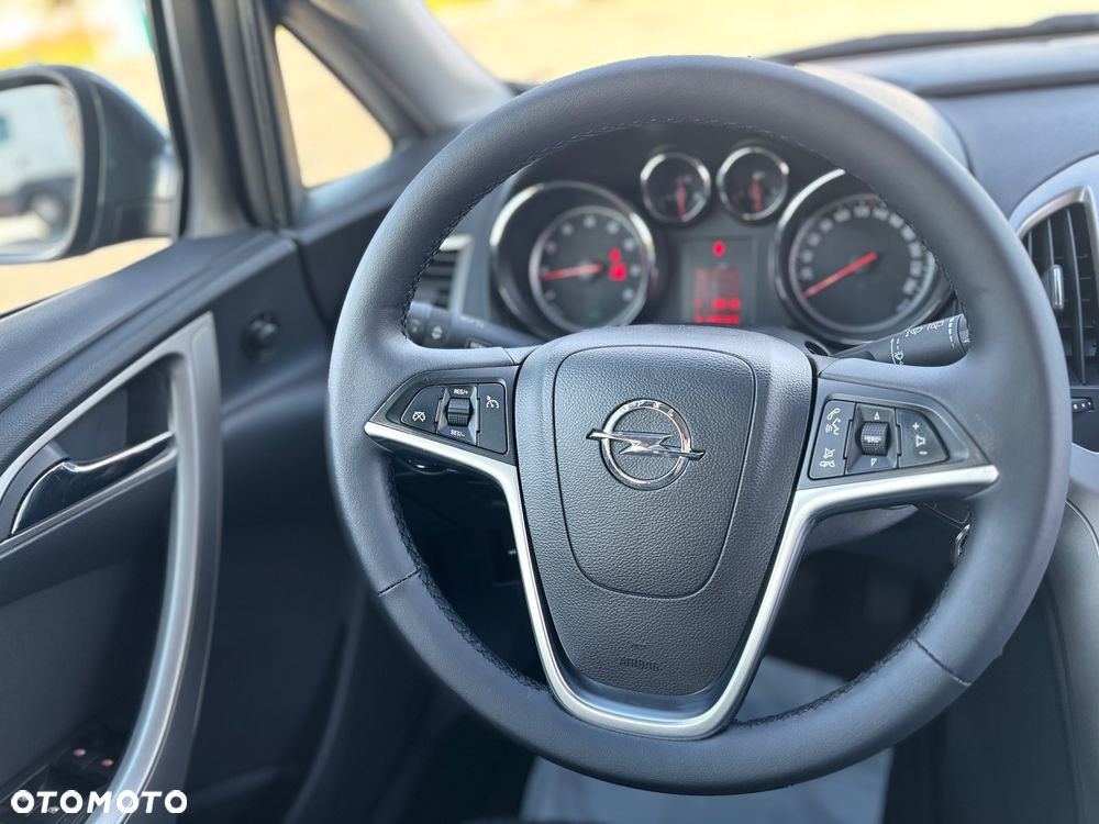 Opel Astra 1.4 Turbo Edition - 11