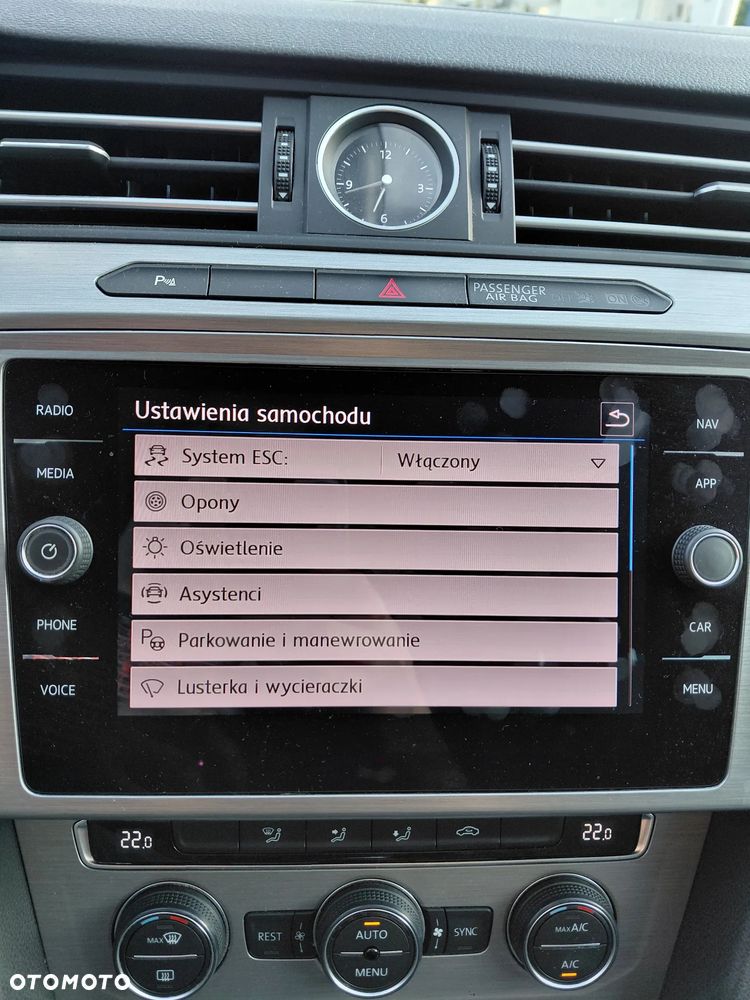 Volkswagen Passat - 27