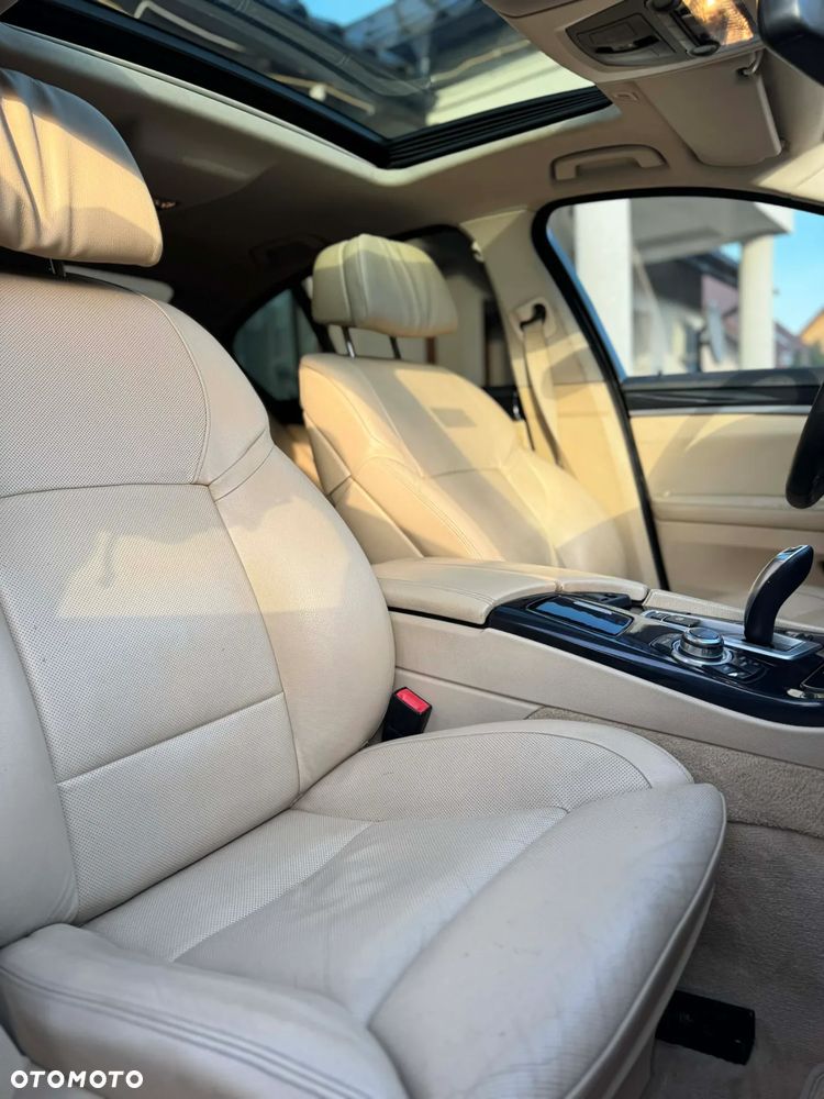 BMW Seria 5 520d - 12