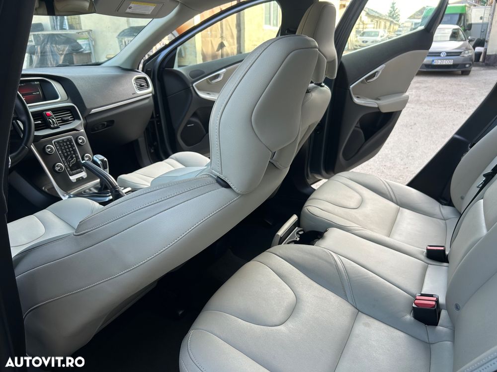 Volvo V40 D4 VEA Momentum - 7