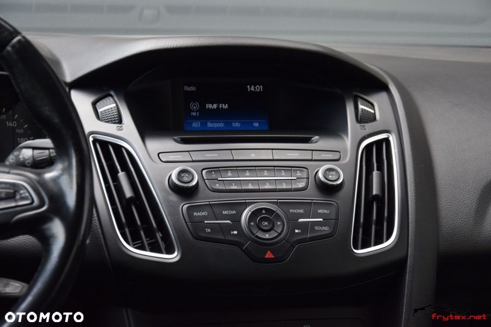 Ford Focus - 24