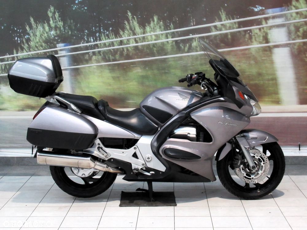 Honda ST - 4