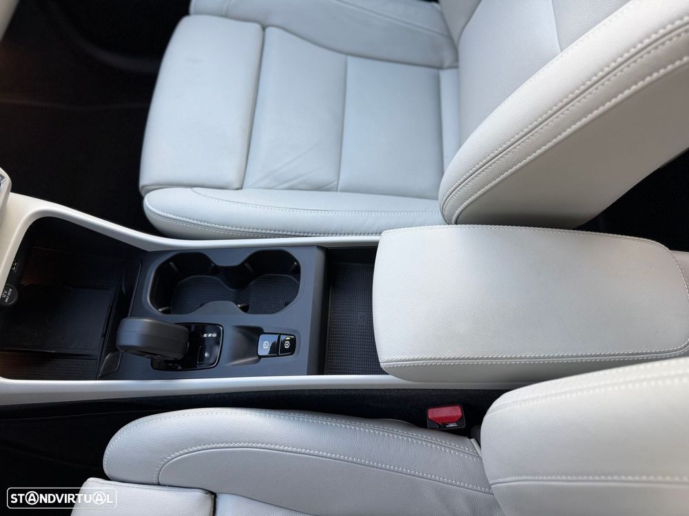 Volvo XC 40 1.5 T5 PHEV Core - 55