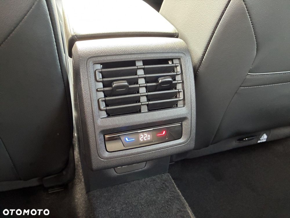 Volkswagen Golf - 27
