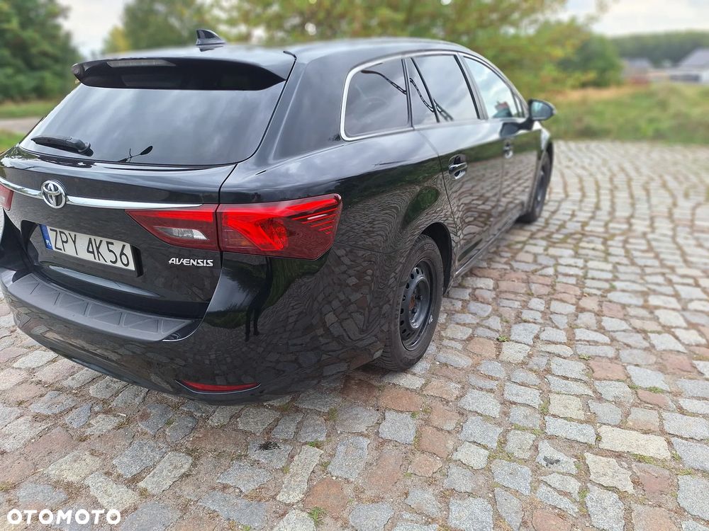 Toyota Avensis - 4
