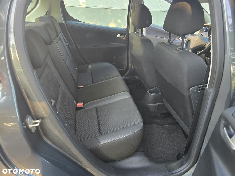 Peugeot 207 95 VTi Forever - 11