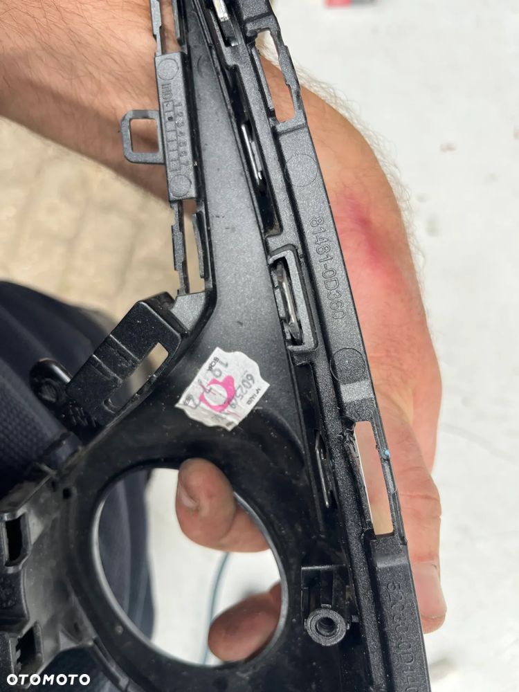 KRATKA ZDERZAKA PRAWY PRAWA PRZÓD PRZEDNIA TOYOTA YARIS III 17- 81481-0D360 - 3