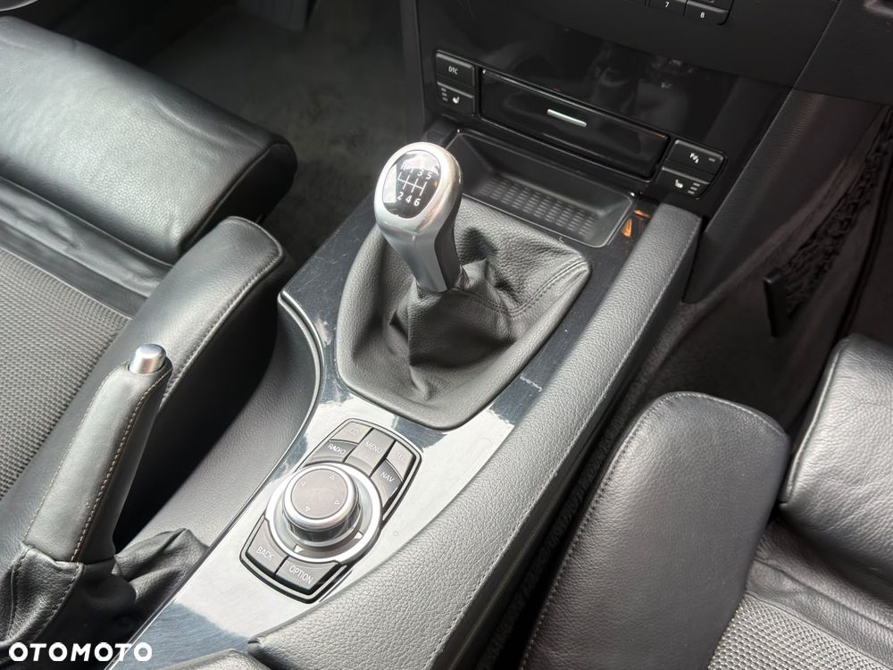 BMW Seria 5 520d Special Edition - 23
