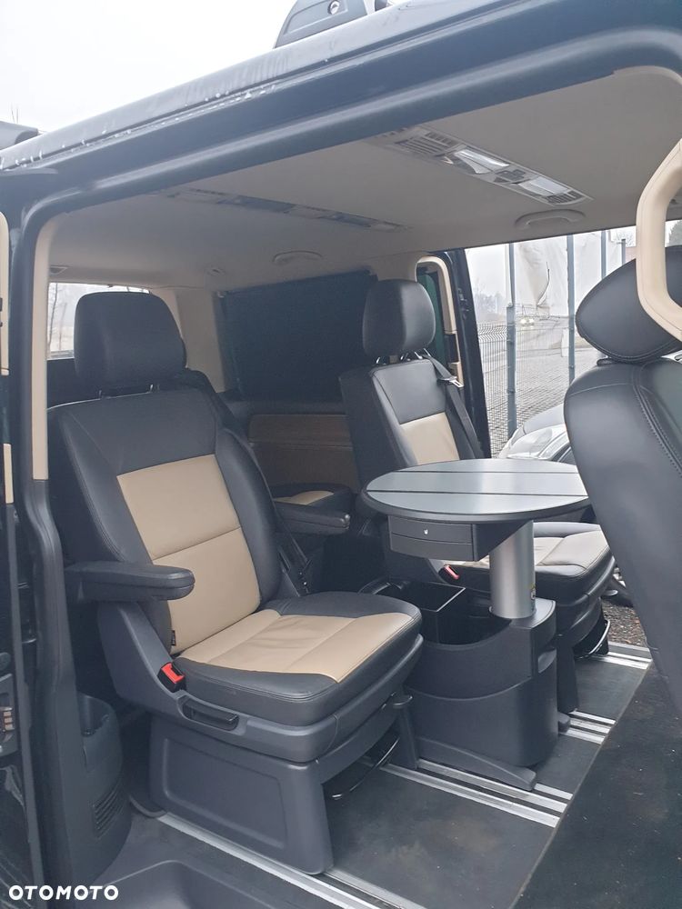 Volkswagen Multivan - 12