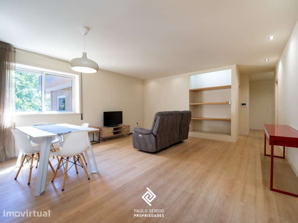 Apartamento T3 Renovado com Lugar de Garagem em Gulpilhares (France... - Grande imagem: 2/17