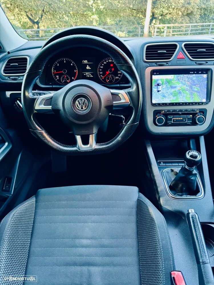 VW Scirocco 2.0 TDI Sport - 12