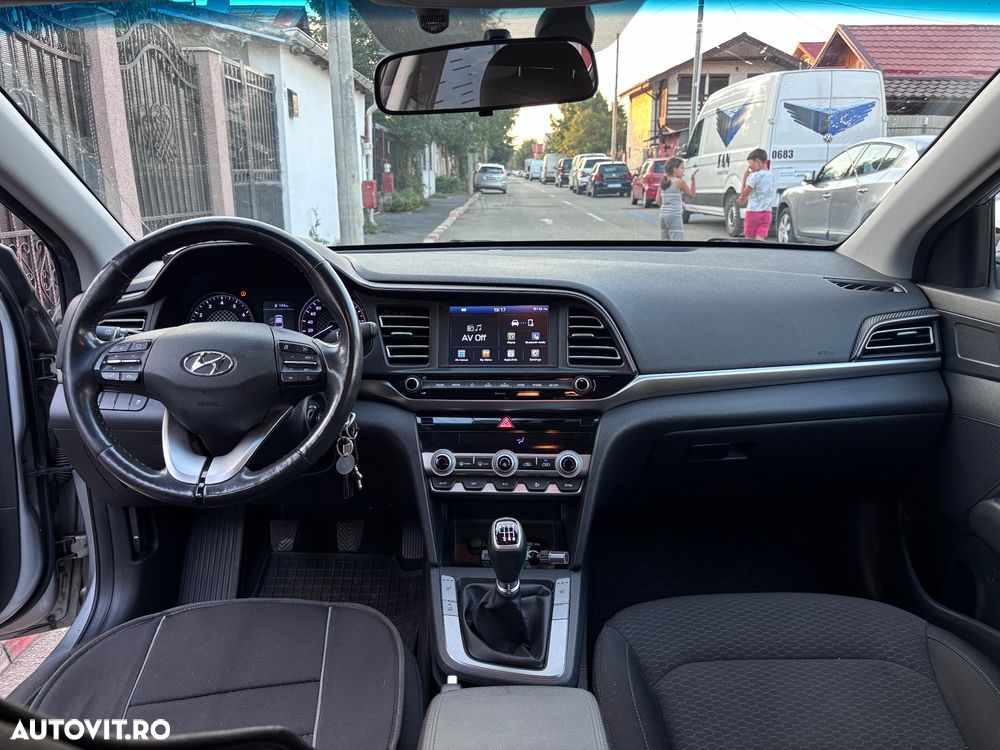 Hyundai Elantra 1.6 MPi Highway - 4