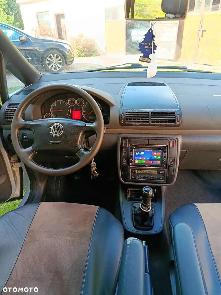 Volkswagen Sharan 1.9 TDI - 21