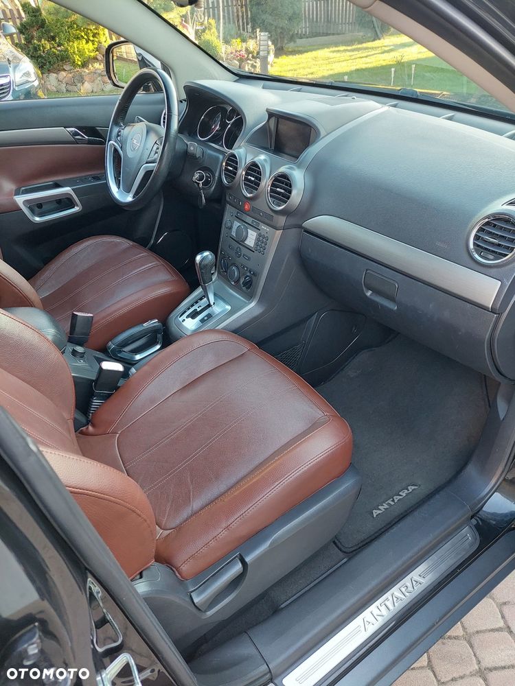 Opel Antara 3.2 V6 Cosmo - 10