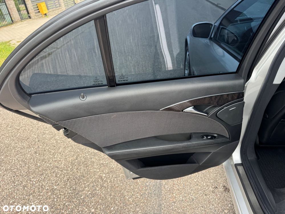 Mercedes-Benz Klasa E 200 Kompressor Automatik Avantgarde Sport Edition - 19