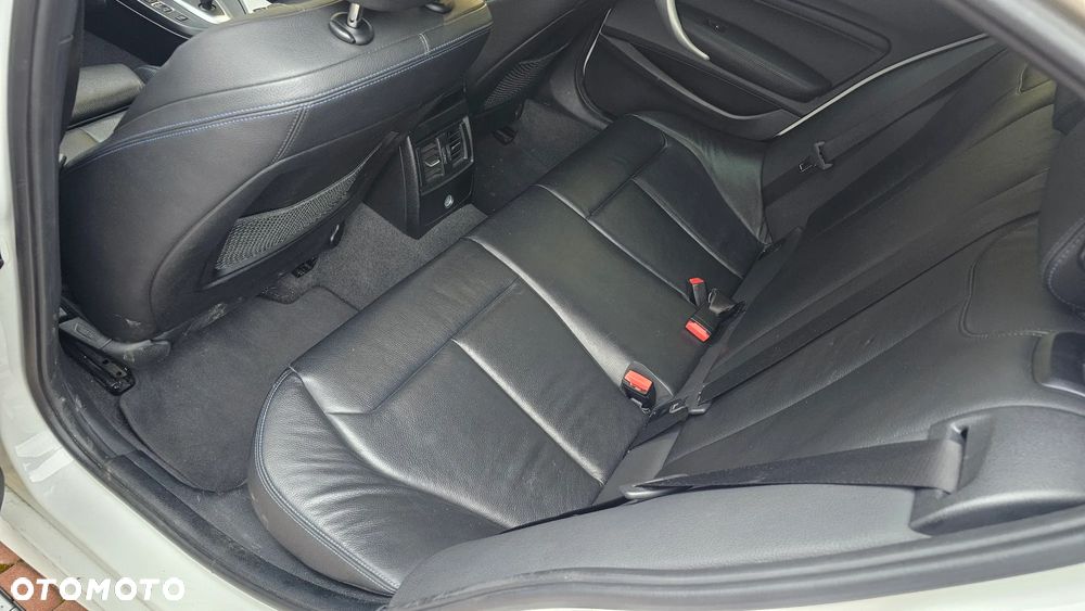 BMW Seria 1 M140i Shadow sport - 31