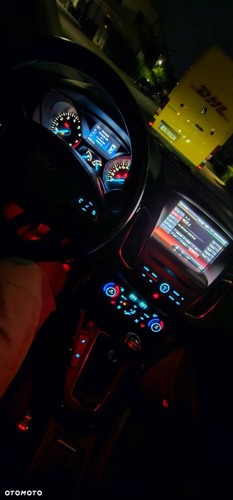 Ford Focus 1.0 EcoBoost Titanium - 8