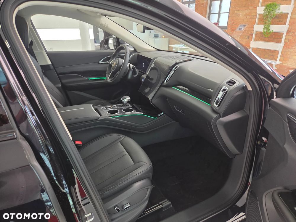 Hongqi HS3 2.0T AWD - 14