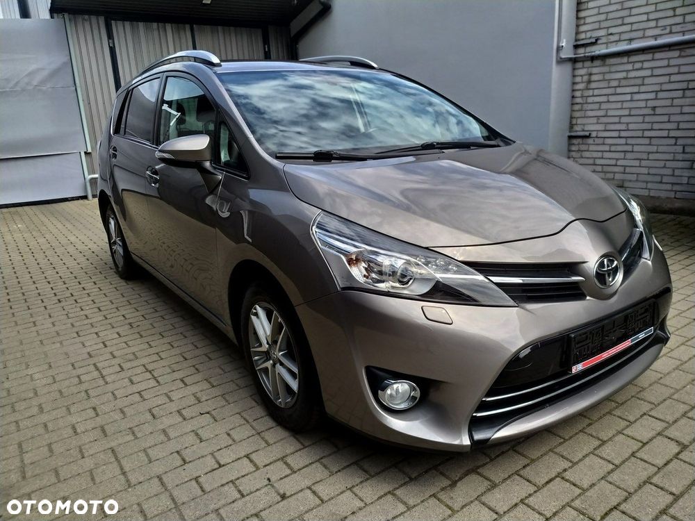 Toyota Verso 1.8 Prestige 7os MS - 9