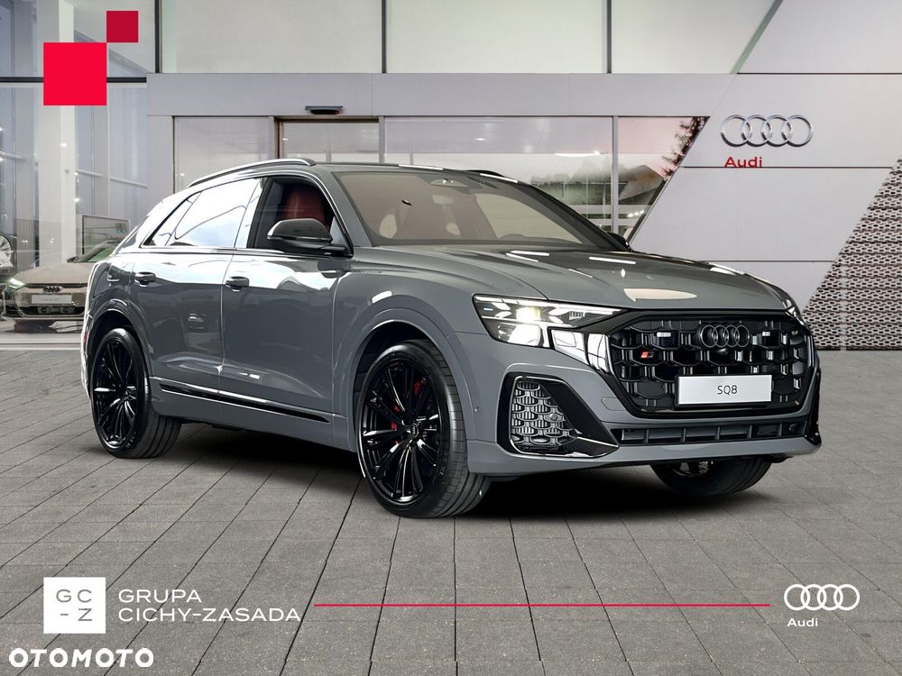 Audi SQ8 - 8