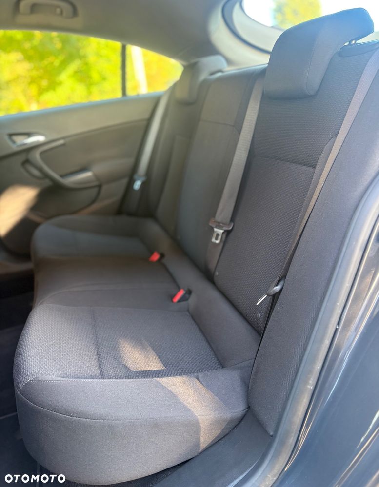 Opel Insignia - 16