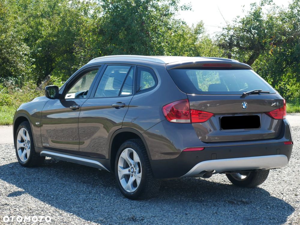 BMW X1 xDrive18d - 12