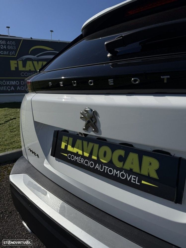 Peugeot 2008 1.2 PureTech Allure Pack EAT8 - 17