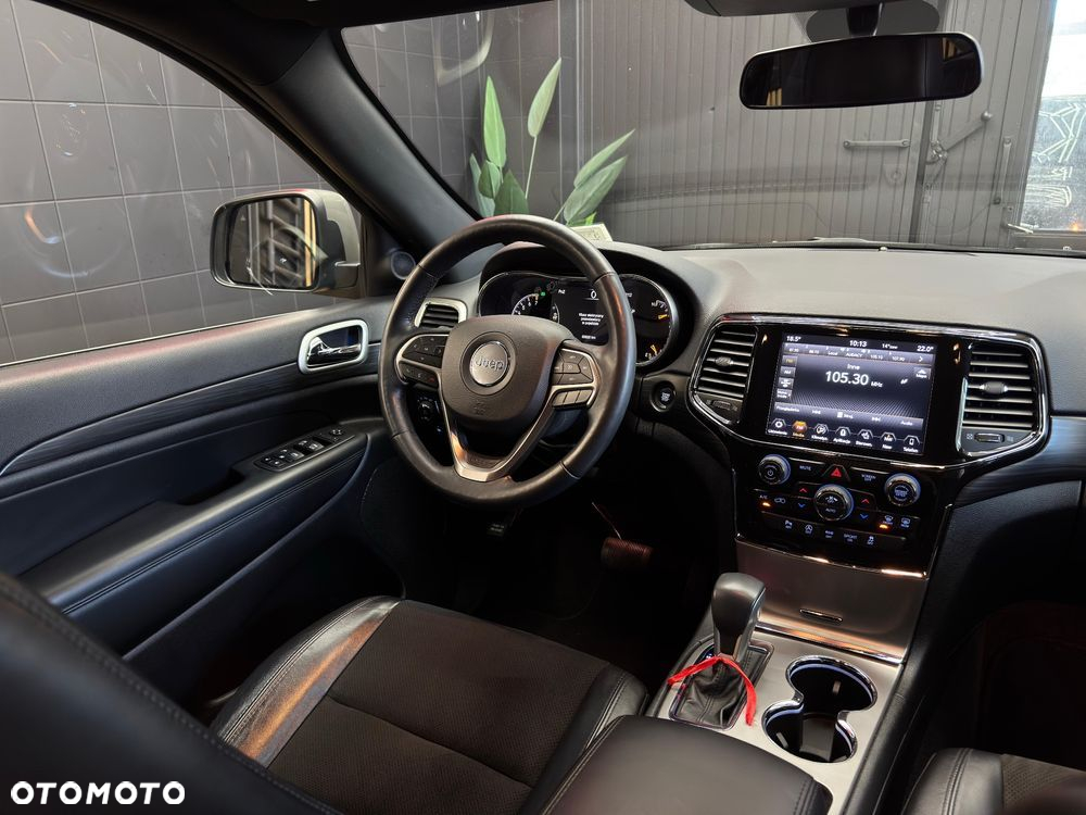 Jeep Grand Cherokee - 10