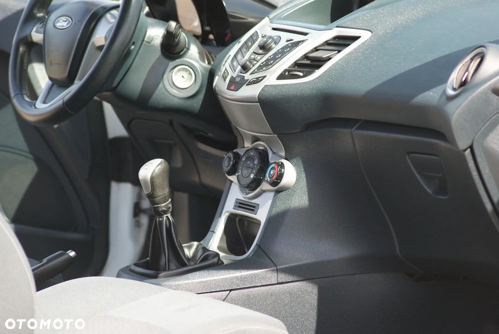 Ford Fiesta 1.25 Champions Edition - 10