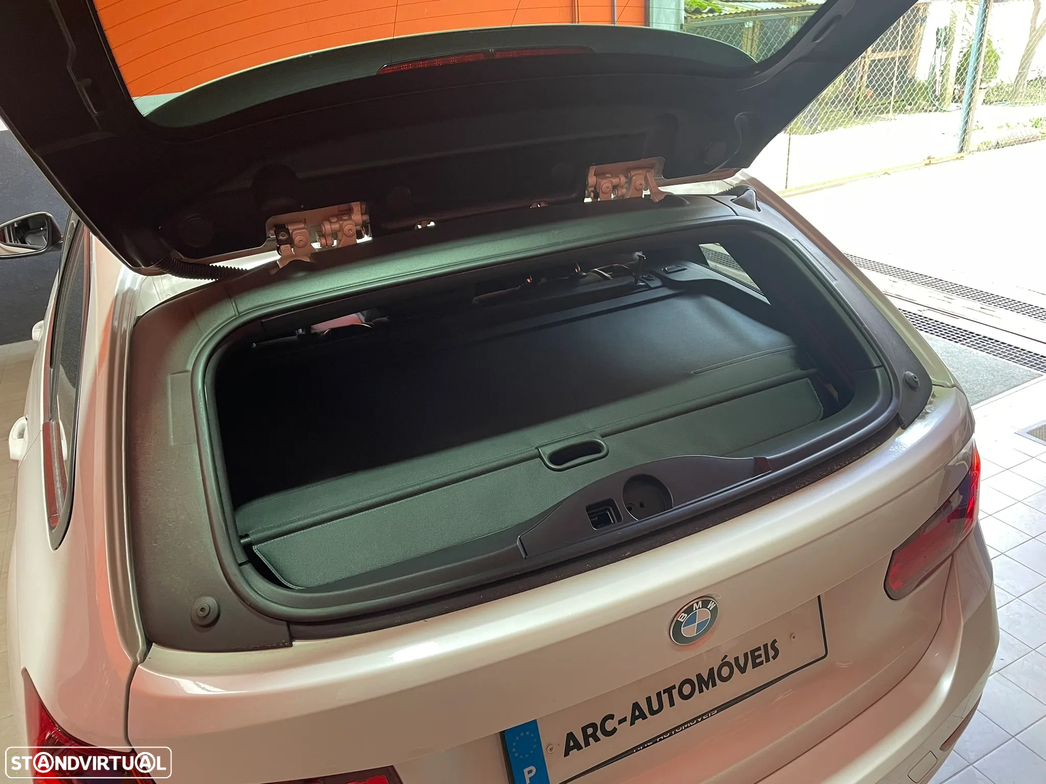 BMW 320 d Touring EfficientDynamics Line Sport Auto - 35