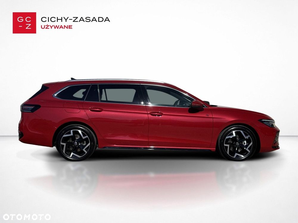 Volkswagen Passat Variant 2.0 TDI SCR R-Line DSG - 6