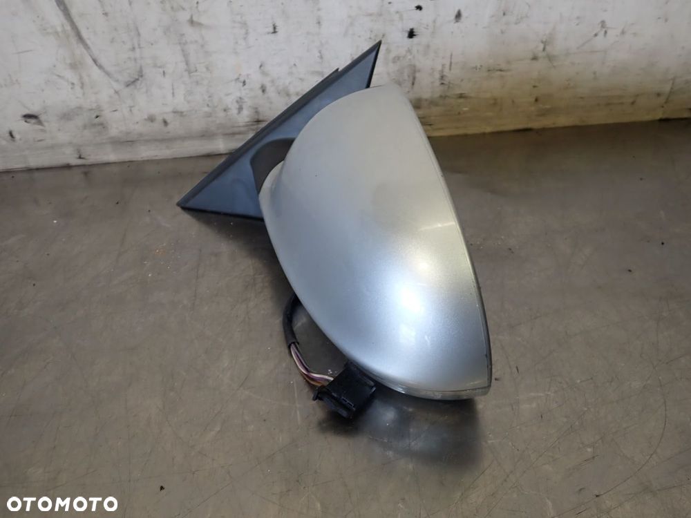 LUSTERKO LEWE ELEKTRYCZNE SKODA SUPERB 1.9 3B0857933B - 2