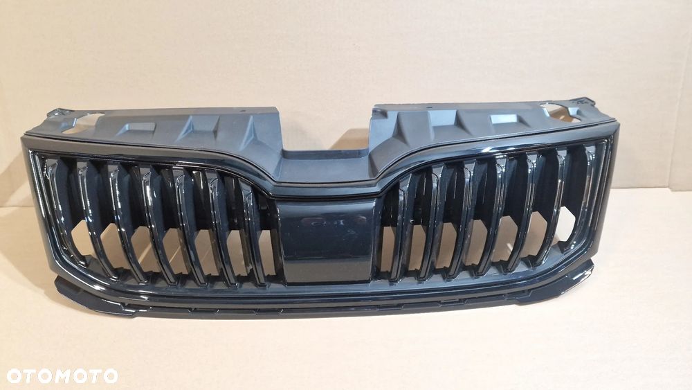 ATRAPA GRILL OCTAVIA III 3 LIFT 17- RS VRS RADAR - 2