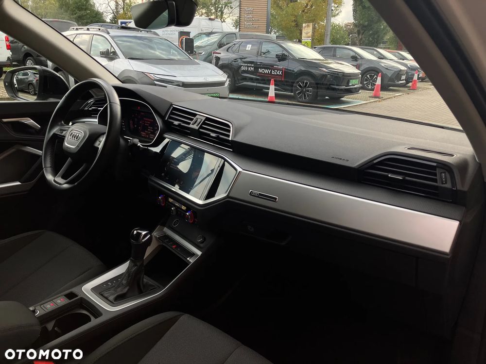 Audi Q3 2021
