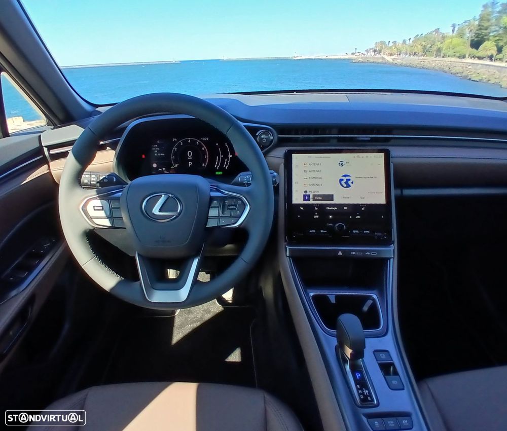 Lexus LBX Elegant - 15