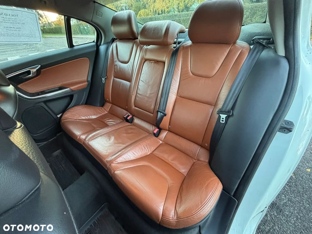 Volvo S60 D3 Momentum - 13