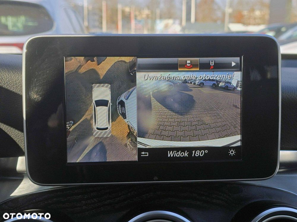 Mercedes-Benz GLC - 12