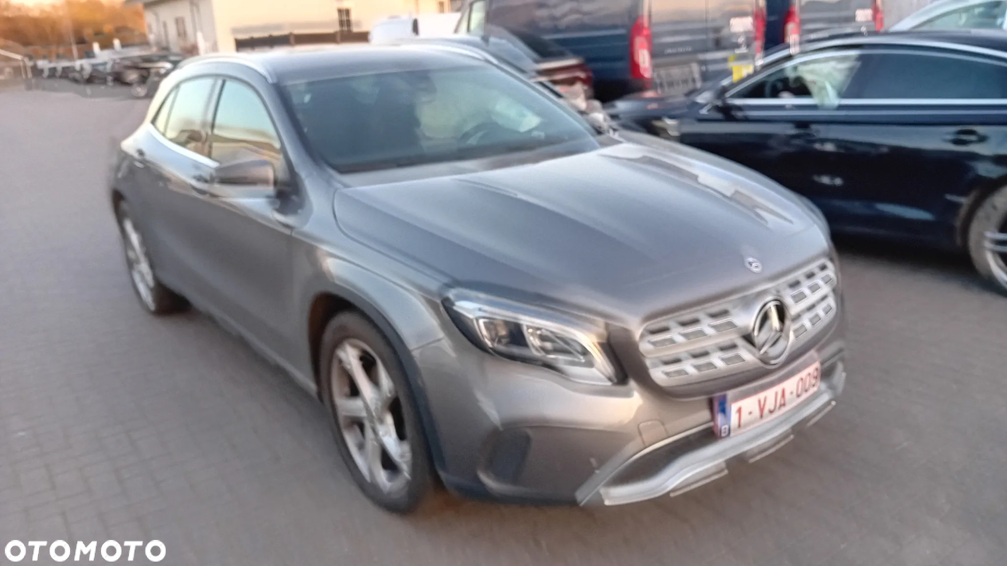 Mercedes-Benz GLA - 5