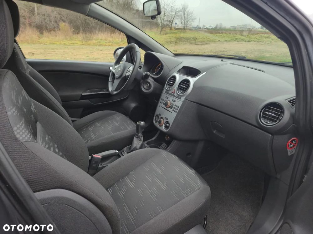 Opel Corsa 1.4 16V Satellite - 10