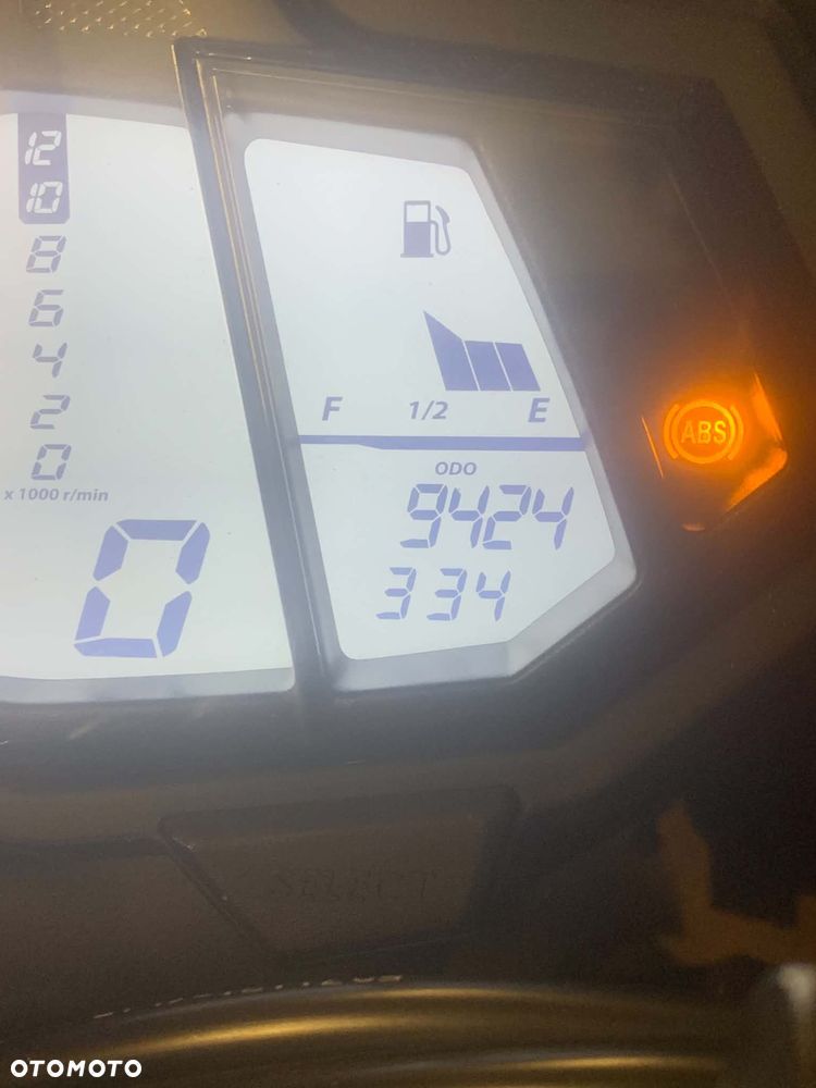 Yamaha YZF - 7