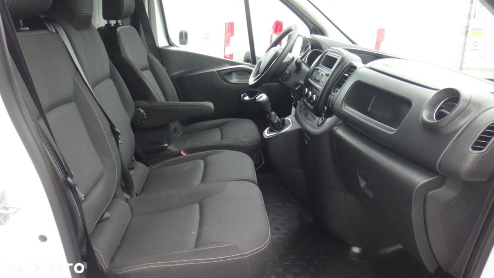 Renault Trafic - 12