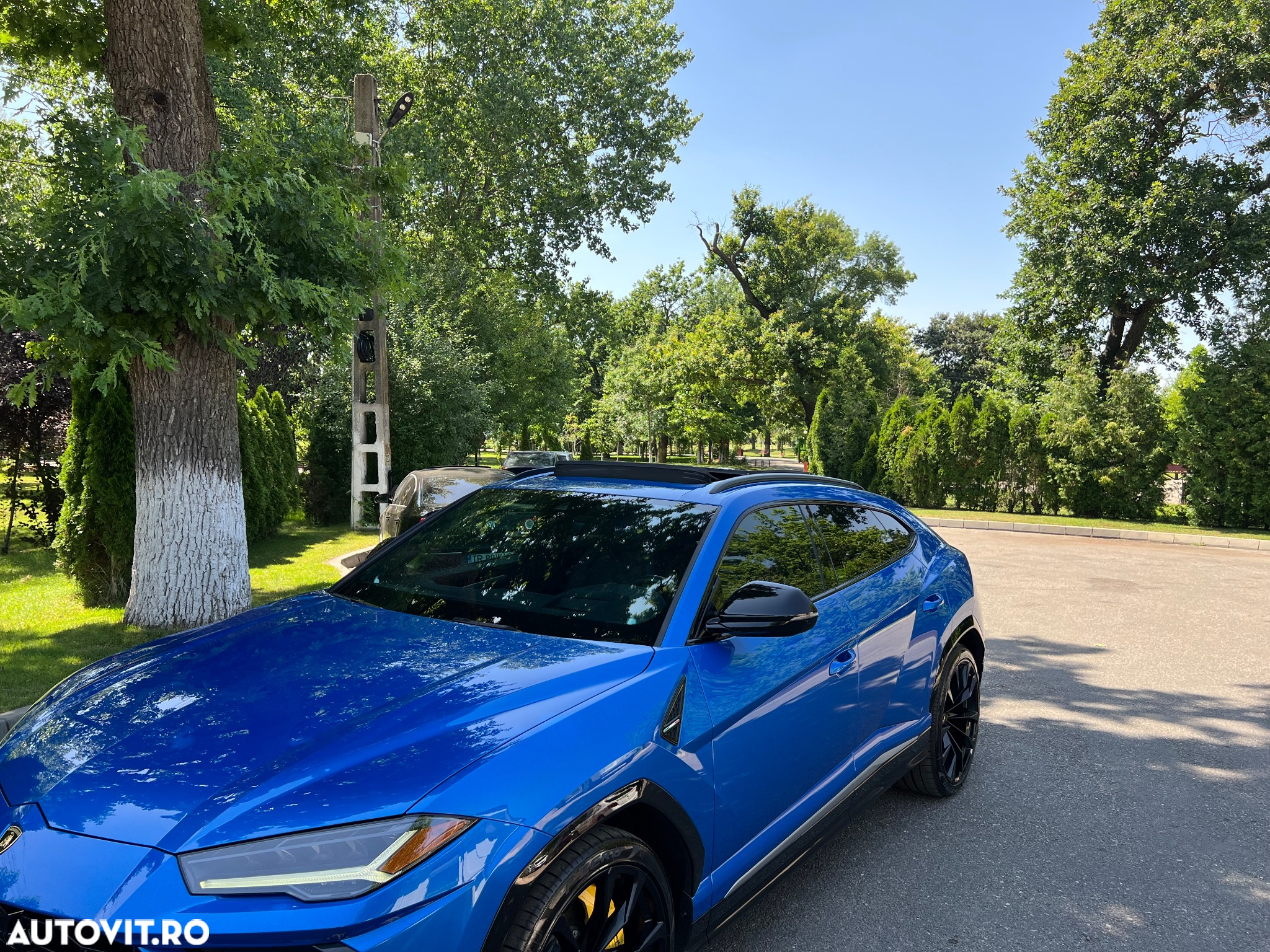Lamborghini URUS Standard - 20