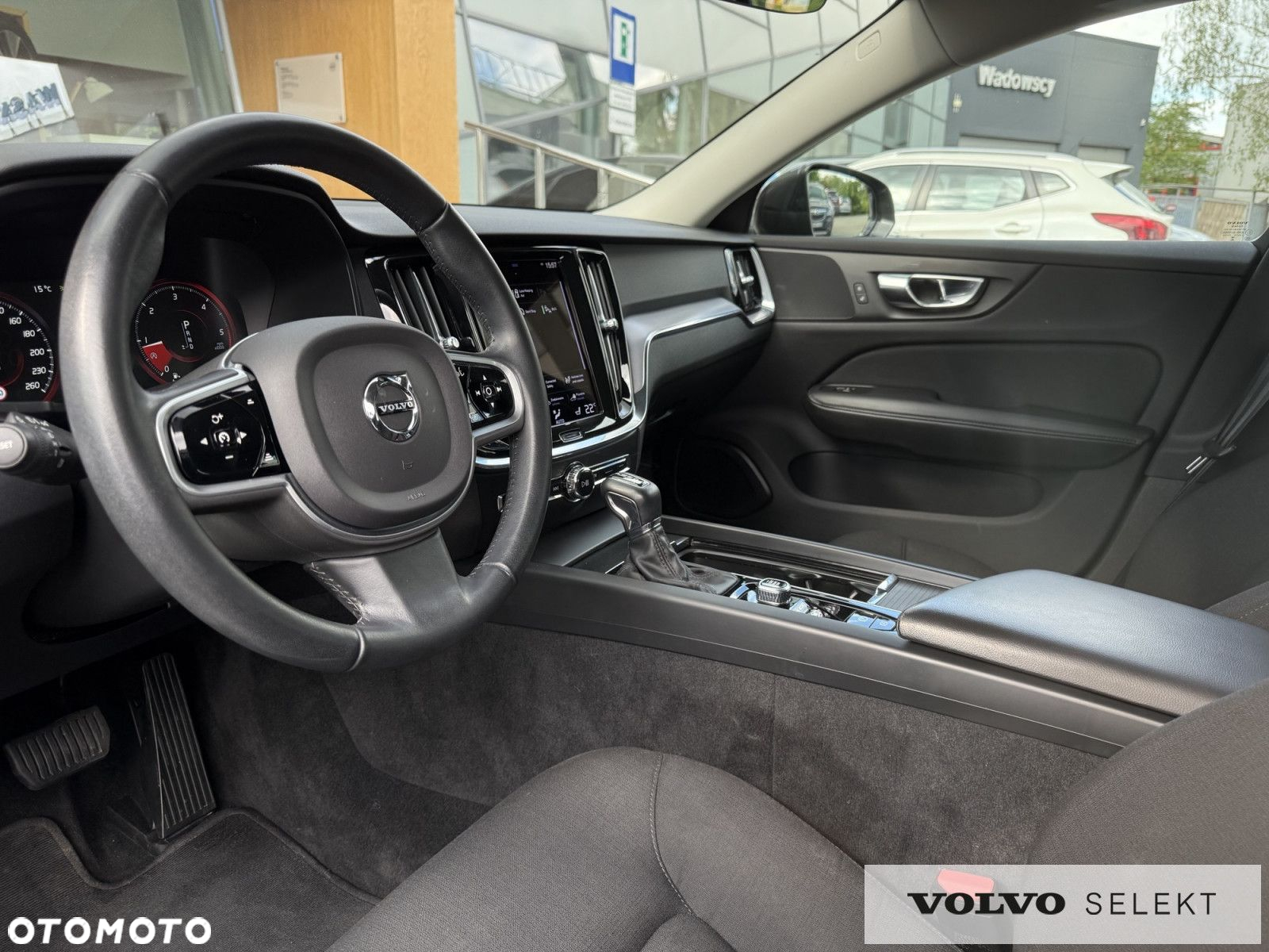 Volvo V60 Cross Country - 15